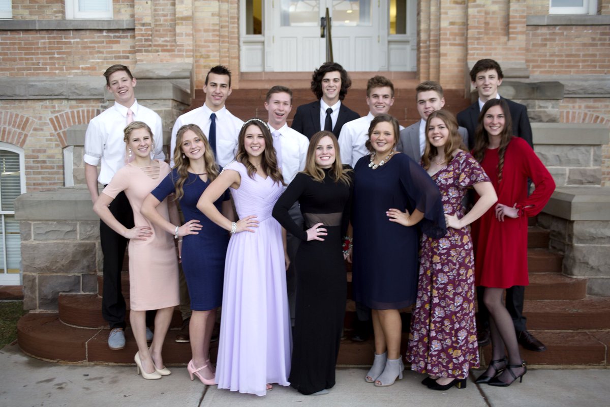 s_crockett25's tweet photo. Sweethearts 2k17❤ https://t.co/XY2eiziUn0