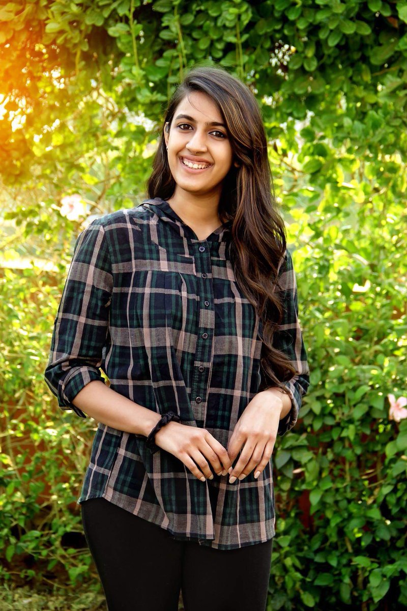 NiharikaFC's tweet photo. Niharika latest Photoshoot https://t.co/CR9OJp78dt