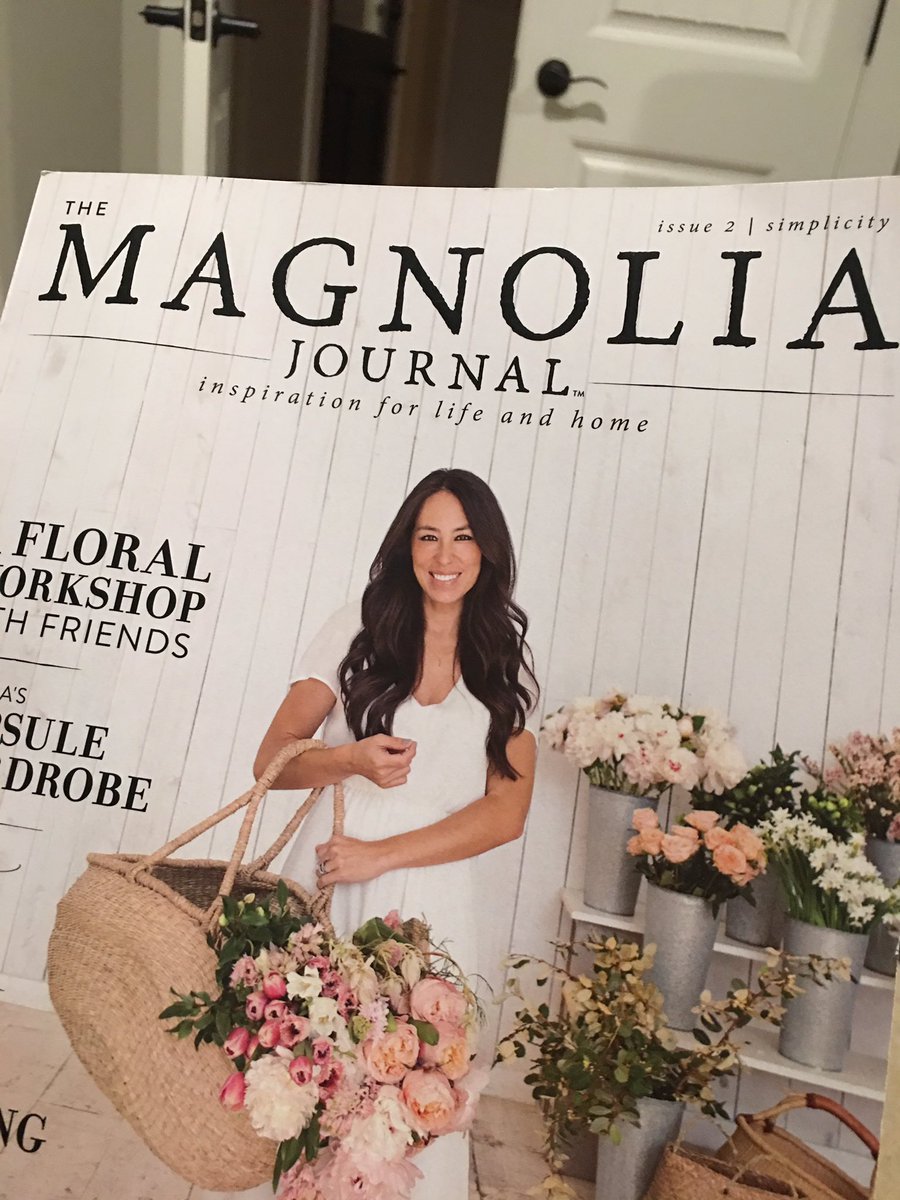 joanvparsons's tweet photo. The highlight of my day, you ask? @EmilyPaben 's work. The way you fashion this together is beautiful. I savor each page. https://t.co/1UiOJYFvBs