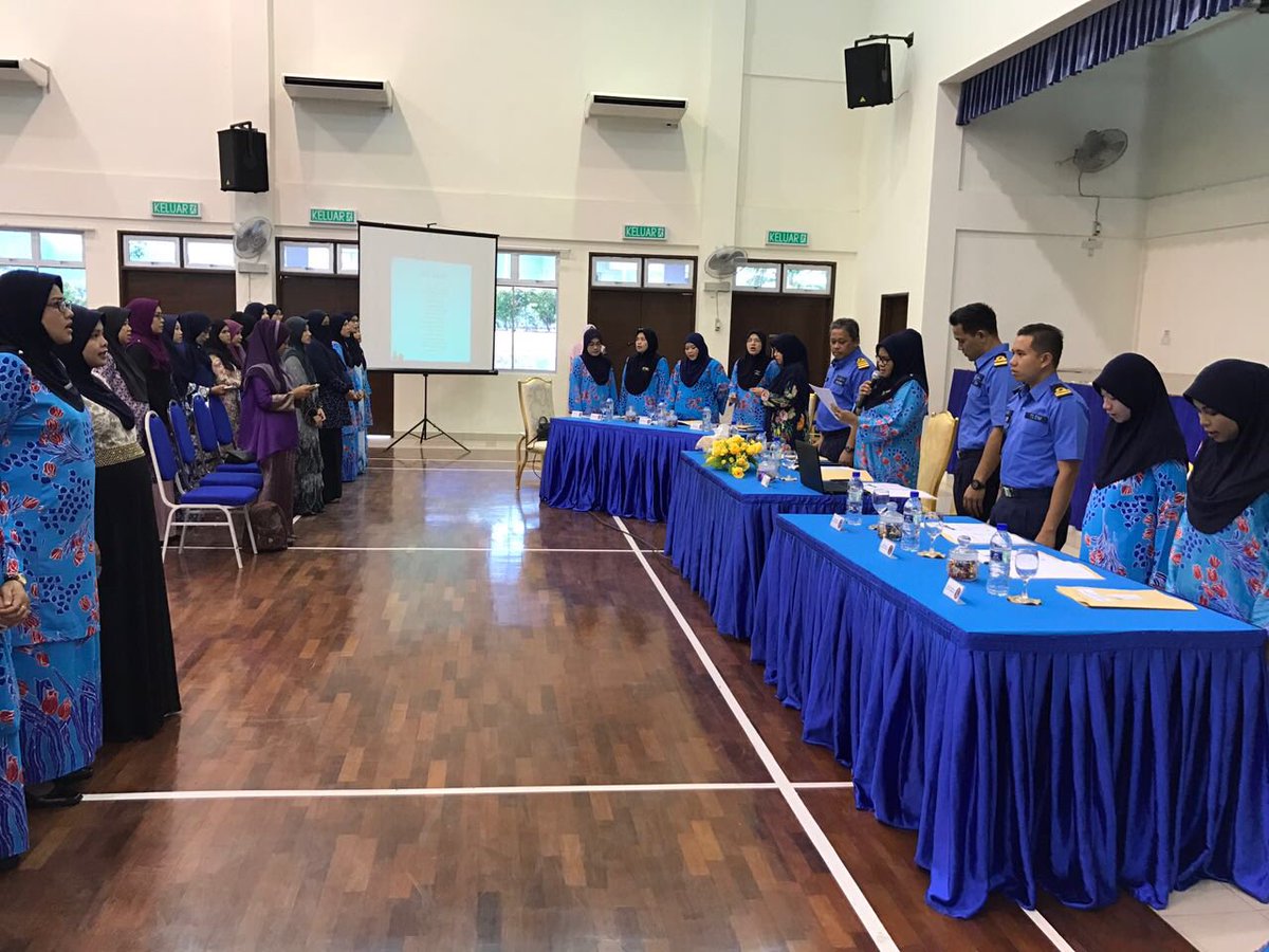 mwl3_tldm's tweet photo. @mykamarul @tldm_rasmi
Mesyuarat Agong BAKAT (L) 2017 MWL 3 di Dewan Tun Rahah pada
15 Feb 17
#NavyPeople #Kesejahteraan #BAKATLaut https://t.co/6KPdppue7l