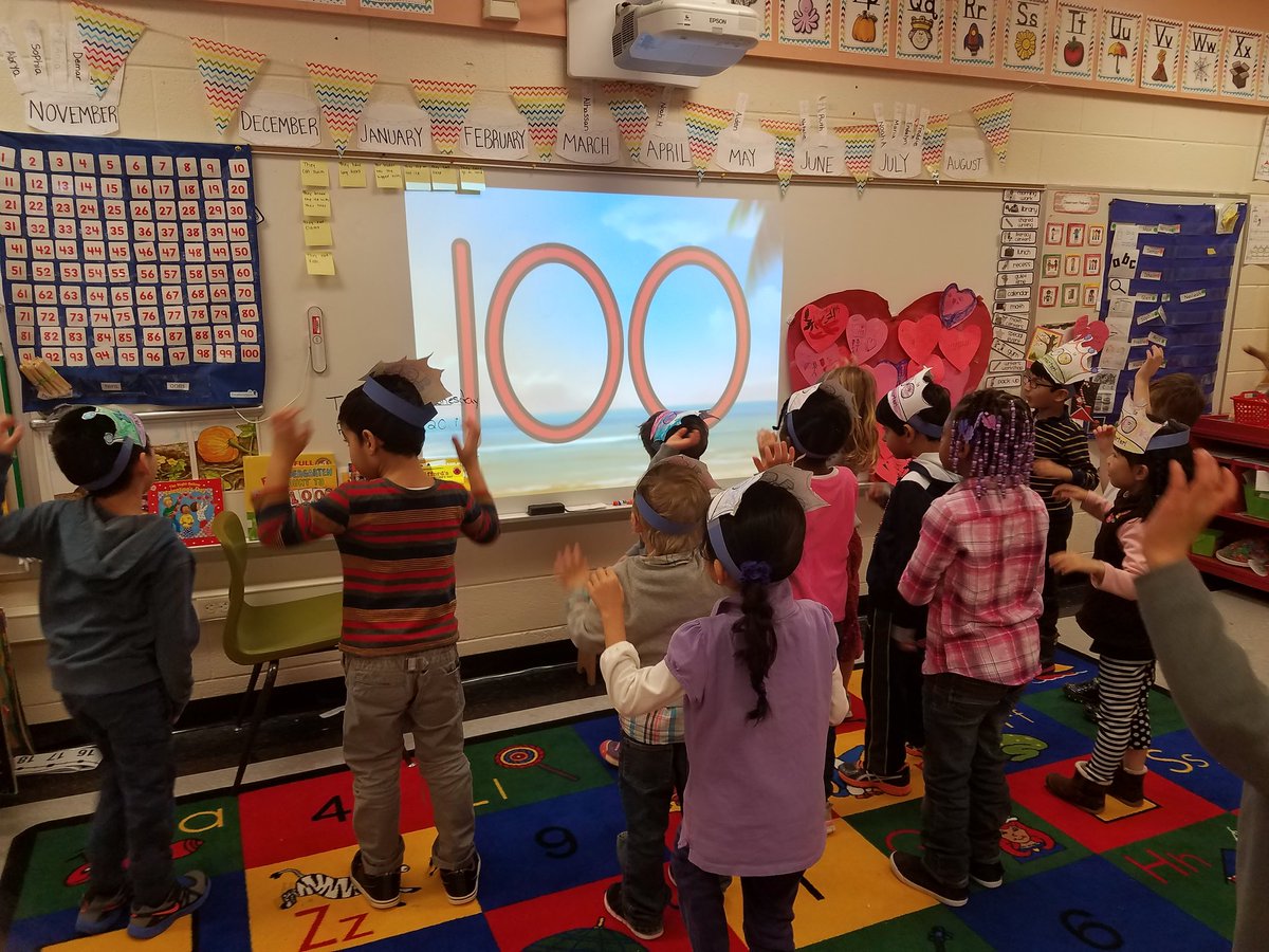 mrsmeiers_class's tweet photo. We are 100 days smarter@ Happy hundredth day! @A2_Logan https://t.co/Ym8e8AITdD
