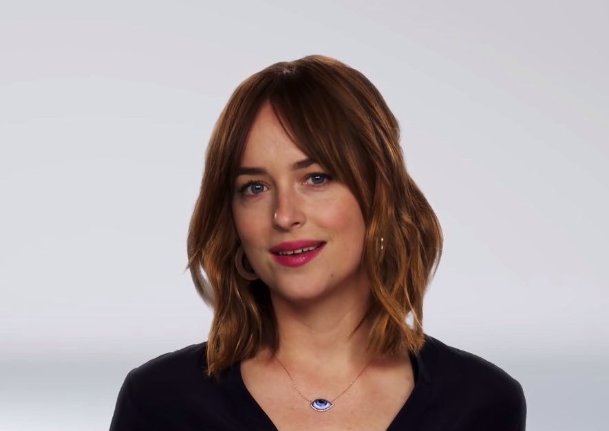 jupiterdak's tweet photo. dakota johnson foi eleita a mulher mais bonita do mundo de acordo com a revista eu https://t.co/iImAcJxvMn