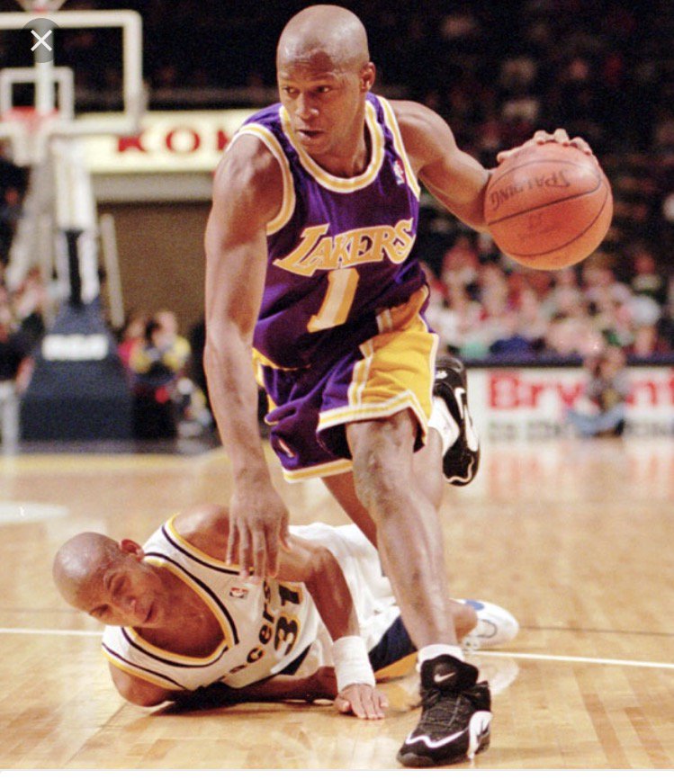 uBillbuKnerdIT's tweet photo. Anthony Peeler turning over in his grave 😆😆😆 @LakersNation #itcouldbeworst https://t.co/ALDuKWJbIl