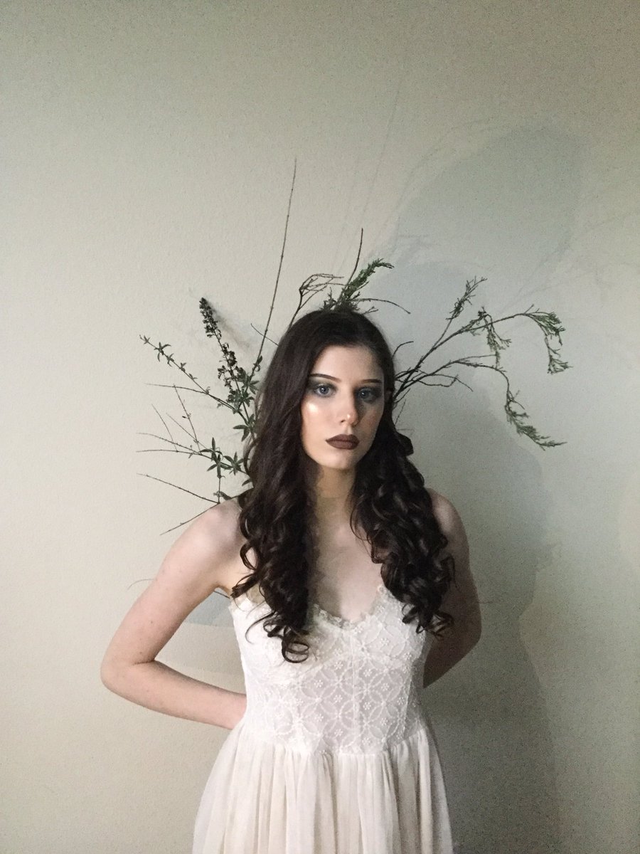 jen_fromthblock's tweet photo. I re downloaded Twitter just so I could post these pictures from my #onetreecan photoshoot with @brynashleyy today https://t.co/Cw2yd5iyXN