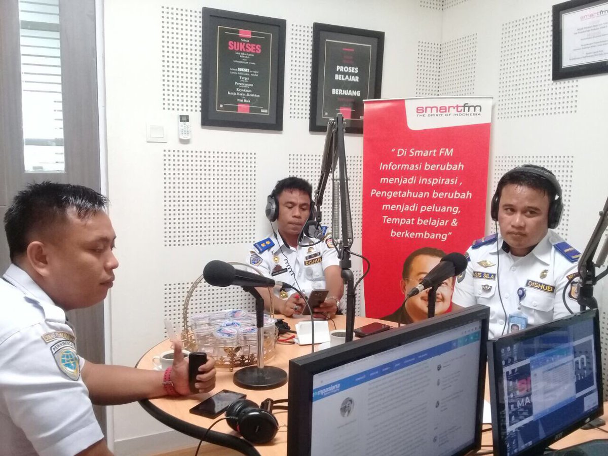 smartfm_mks's tweet photo. #mksinsight Kontroversi pengaturan angkutan berbasis aplikasi @DishubMks https://t.co/eUbj3UFZ4Y