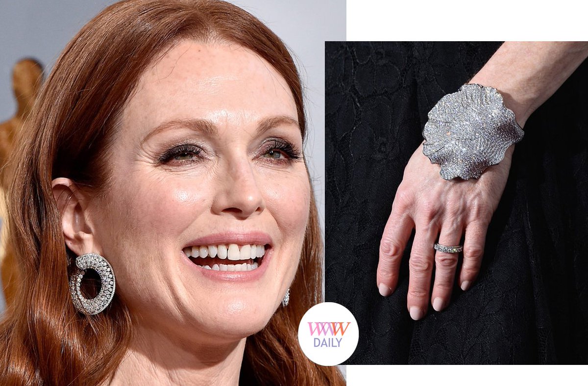 wwwjewelsdaily's tweet photo. #JewelFlashback: #JulianneMoore #jewelry at #Oscars #redcarpet -Feb 2016 https://t.co/XRJuCrkujH