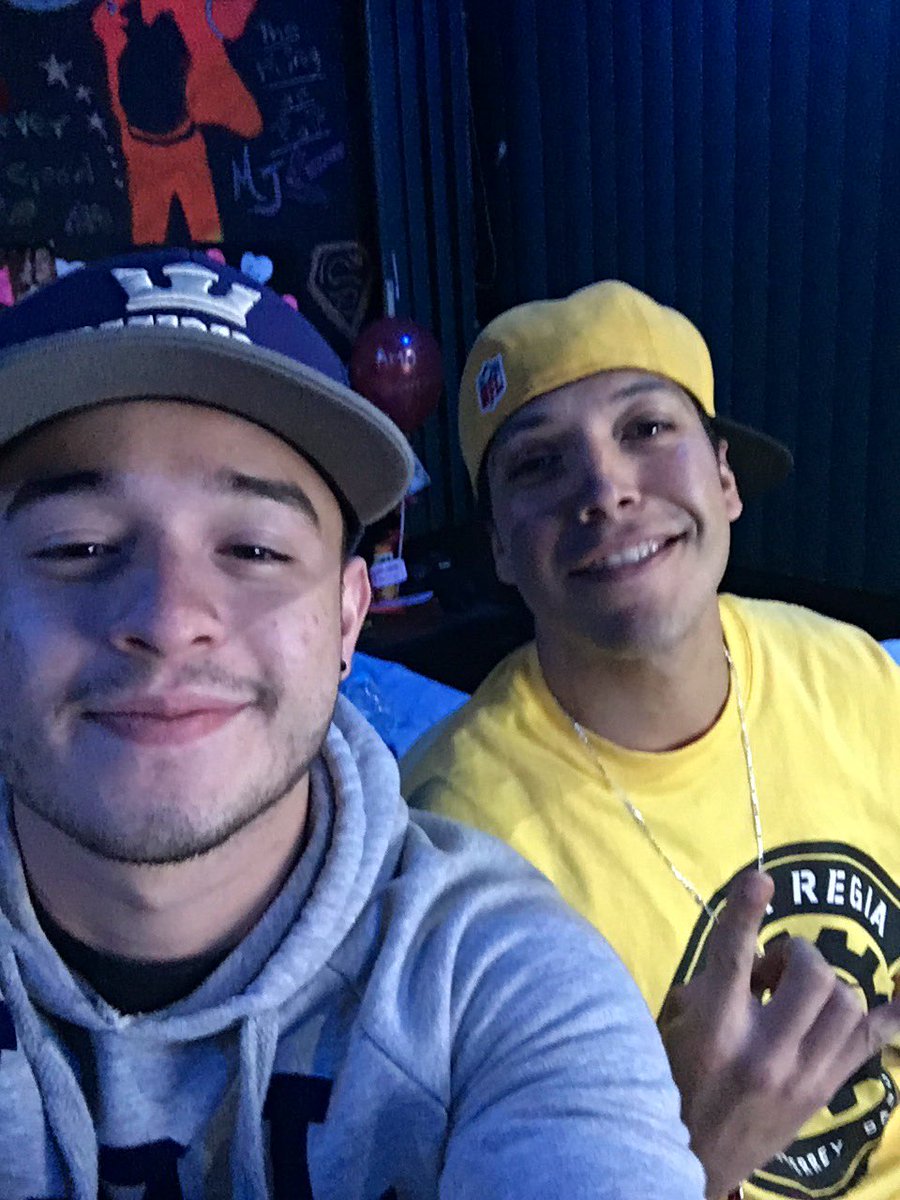 HmGerardo's tweet photo. Dale locoooo! Concha e tú madre!!!! El perico me lo matasteeeee! @_snuppy08 https://t.co/WaHQmMSKV9