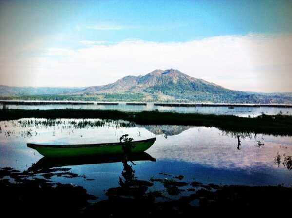 bahman_vip's tweet photo. Bratan Lake, Bali
❤️ 📷 & follow @Julstelle
❤️ RT more appreciated ❤️
#Wanderlust #Vacation #Travel #ThingsToDo2017 #Bali https://t.co/RdcIrDxjmn