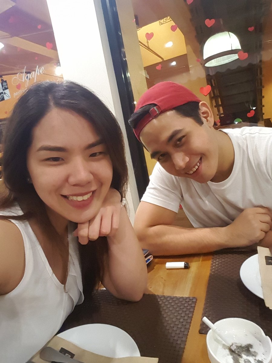 zimmyleam's tweet photo. Kunware diet #tartines #latevdaydate https://t.co/oazzMgIzjy