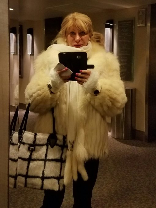 Fur bunny... Rabbit, Wool and Mink.... fingerless gloves... https://t.co/5sjMjH8mD4<a href="/tag/bigclit"class="tags"><span>#bigclit</span></a>