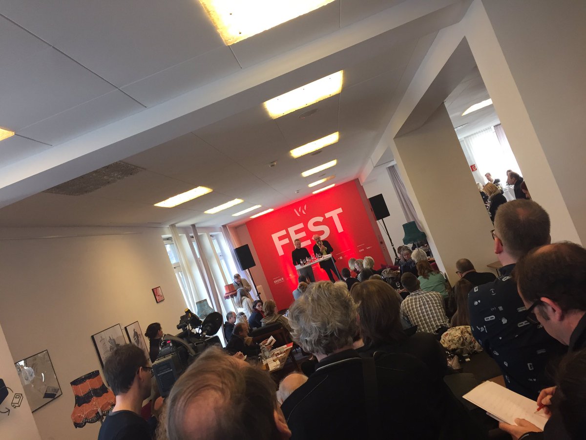 viennaoffices's tweet photo. Frohes #FEST @WienFestwochen! #Programm #Wien #AlleDa #FullHouse #EurocommPR 🚀 https://t.co/ByCM7OgGtt