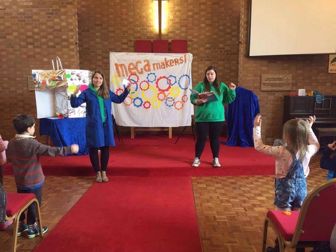 DavMethodist's tweet photo. Everyone is having so much fun at Mega Makers Holiday Club this week. #havingfun #learningaboutJesus @TimeForGod1 @DavMethodist https://t.co/lvNj5hZeAz