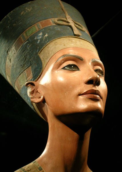 antinousgaygod's tweet photo. Search of the century resumes! Intensive new #RadarScans in #Tutankhamun's tomb to seek #Nefertiti #HiddenChambers: https://t.co/nB0EuqM5uJ https://t.co/MEFBy8l7jW