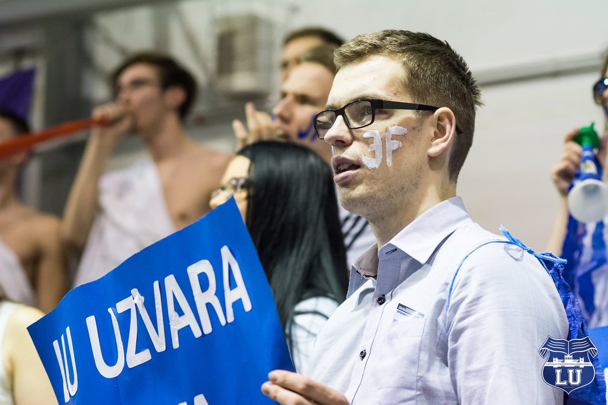 FOTO: Mūsu spēlēs tas ir ne tikai basketbols - izbaudi <a href="/Greidans/">Māris Greidāns</a> foto kadros ķerto atmosfēru ap laukumu facebook.com/pg/LUbasketbol…