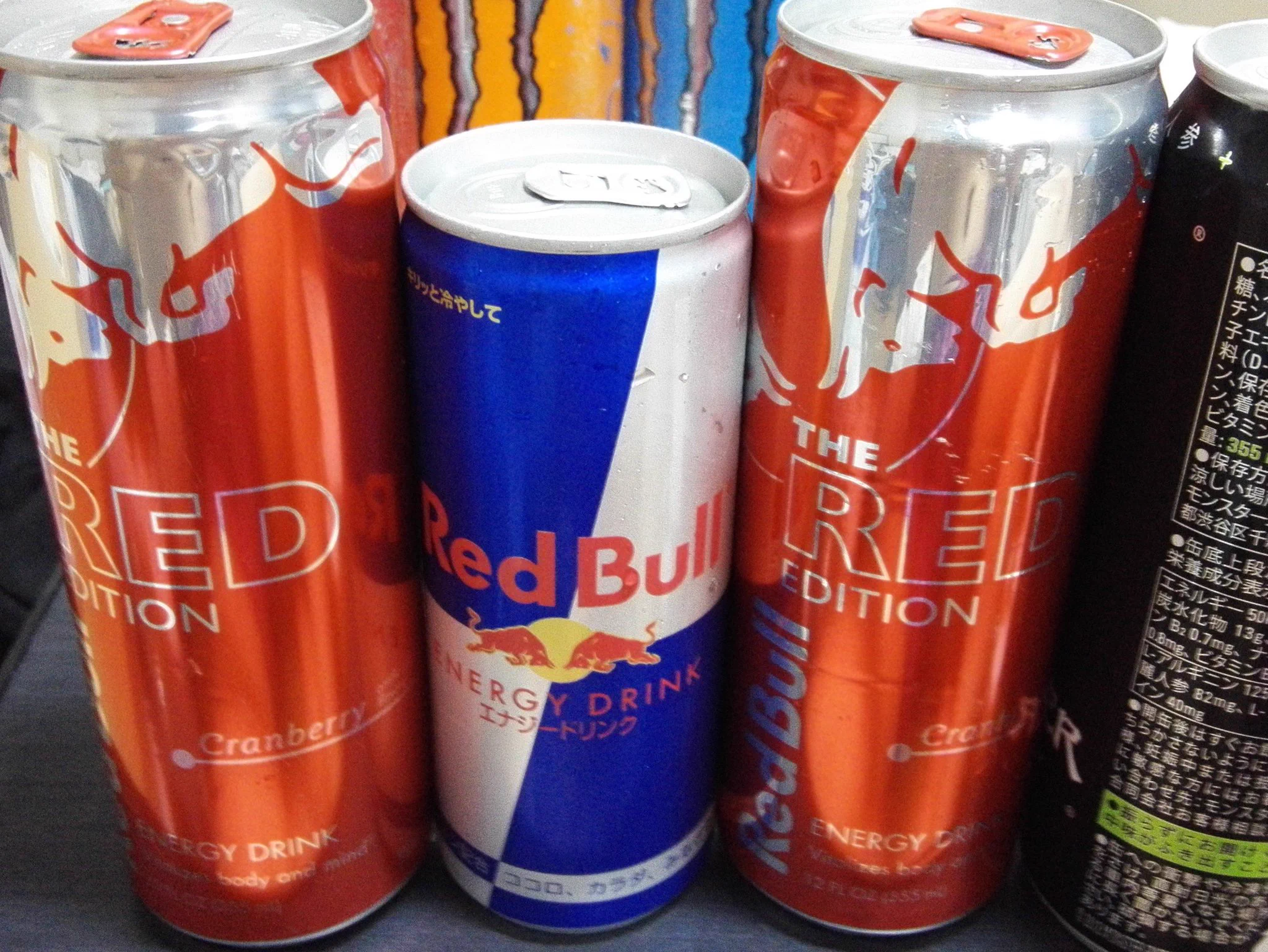 魔剤好き必見！米軍基地解放イベントで目にする自販機が毒々しくて素晴らしいwww