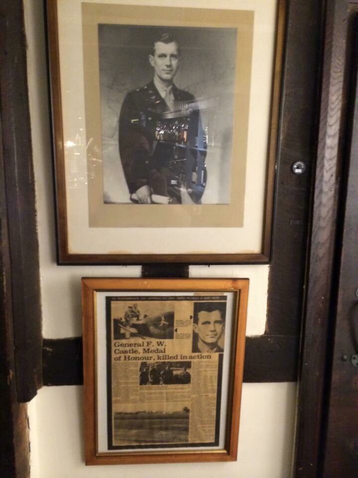 AirmensBar's tweet photo. Discover a wealth of WW2 history in our Airmen's Bar https://t.co/WtU2evGZrS #FriendlyInvasion #USAAF #487th #MightyEighth https://t.co/5Ct4vaMiI8
