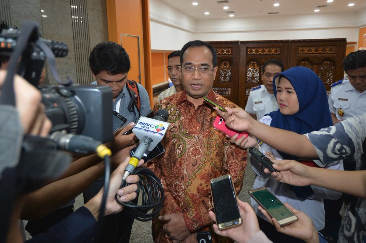 13. Kedua, utk transportasi perkotaan. Pagu anggaran agar semua program ini bisa jalan diperkirakan sekitar Rp 50 triliun.