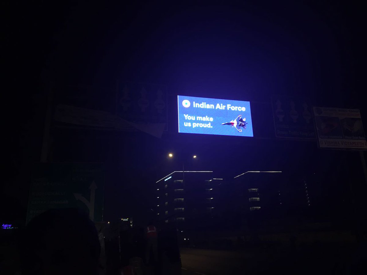 DCPTrEastBCP's tweet photo. Cloud-based real time Variable Messaging System (VMS) installed as a pilot by @blrcitytraffic at Hebbal Jn with 3M. @CPBlr @AddlCPTraffic https://t.co/LvIM2AygHr