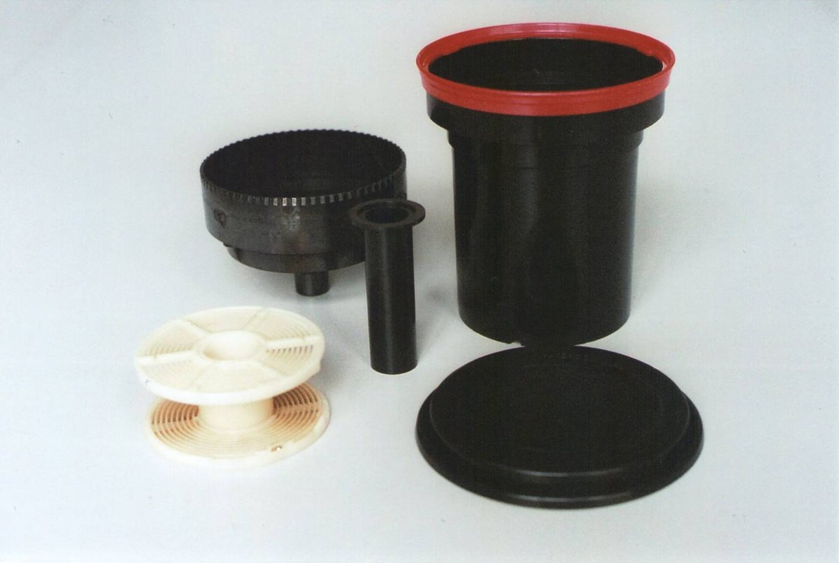 lomography's tweet photo. The Lomographer's Weekend Checklist: Darkroom Sessions  https://t.co/COxkTx4b94 https://t.co/19amUJzUda