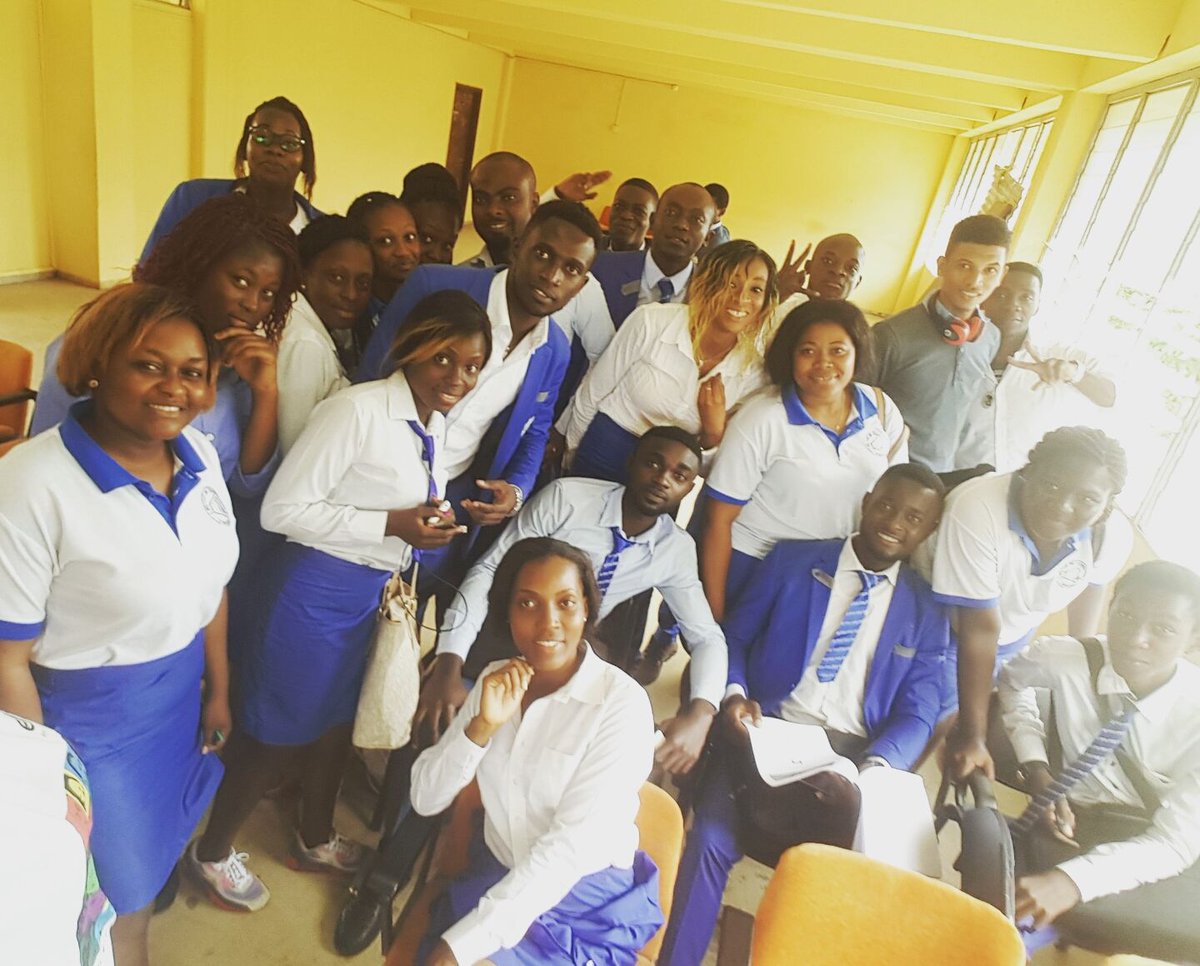 ElamEdu's tweet photo. Hier La #TeamElam était à #ITO. Les étudiants et les membres de la mutuelles ont réservé un accueil au TOP ! Un merci à TOUS !
#ElamTour https://t.co/5WDP3ptjPG