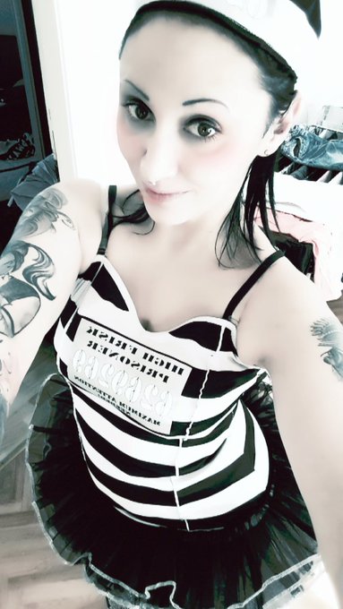 Willst du mich gerne in dem Outfit voll wixen??  Morgen gibt es die M&ouml;glichkeit dazu   Sperma Studio<a href="/tag/bonitadesax"class="tags"><span>#bonitadesax</span></a>