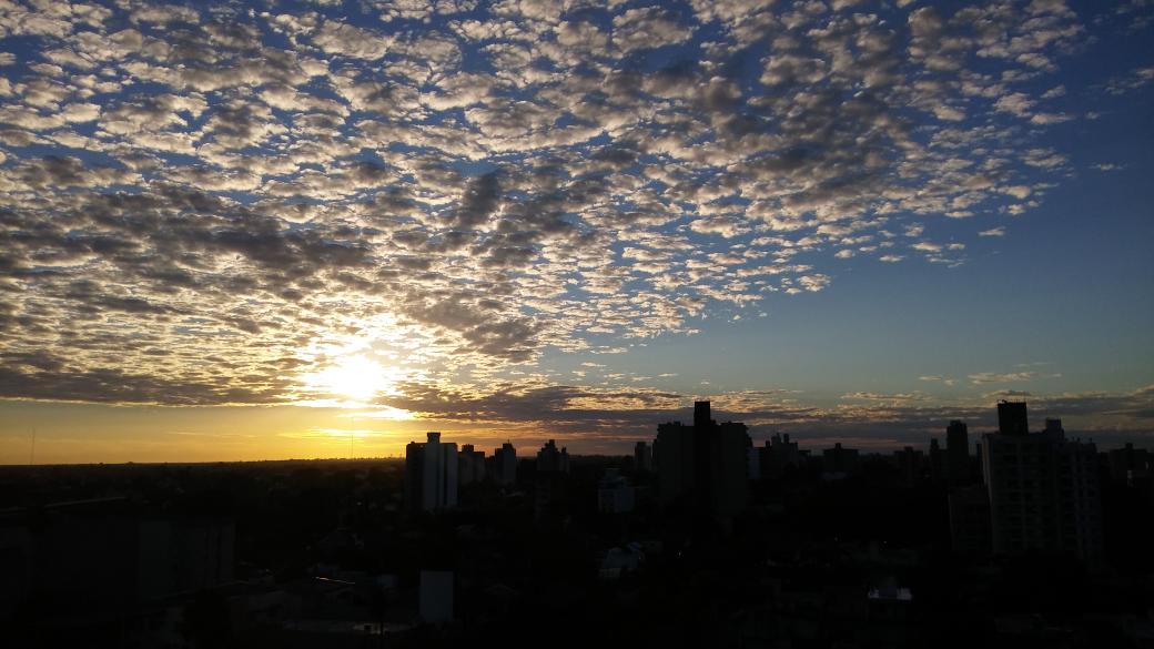 LeiBravo's tweet photo. @arribaarg #Amanecer en Resistencia, Chaco https://t.co/GW5MwJ1hs6