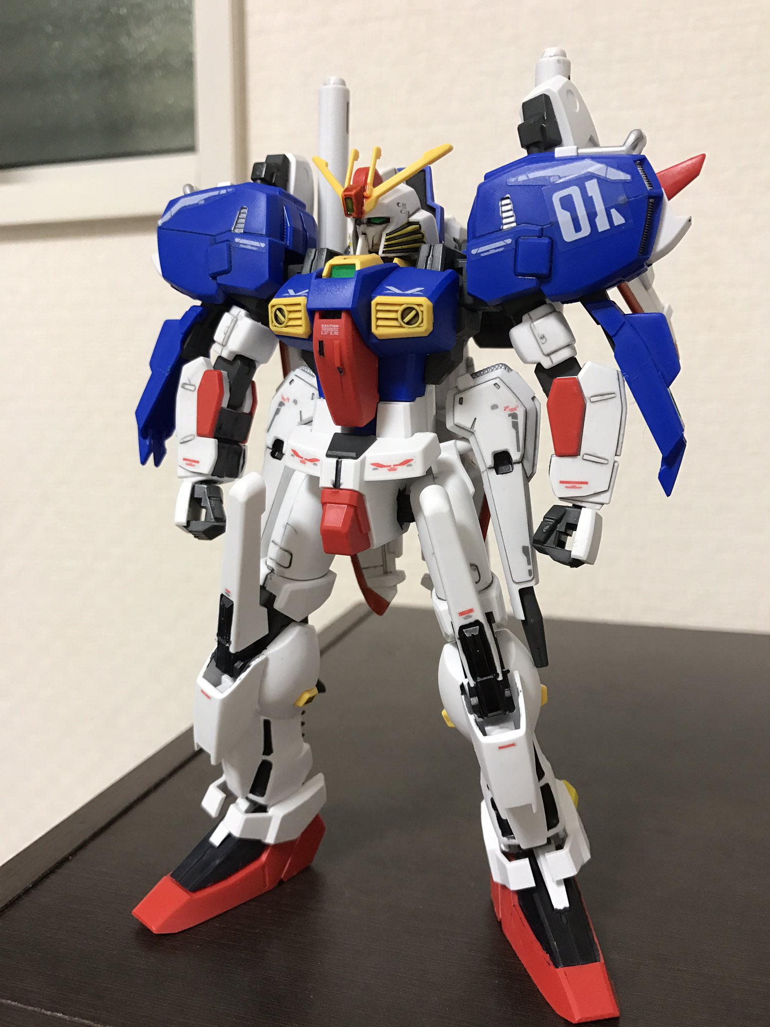 異形の地母神エキドナ Hgスペリオルガンダムのビフォアーとアフター 塗装が色々と雑になってしまった ガンオンのsガンダムみたいなアレンジを加えたいけどまた時間あるときにやりますw次はmgのスペリオル作りたいなぁ W T Co Yrfwx7izyx