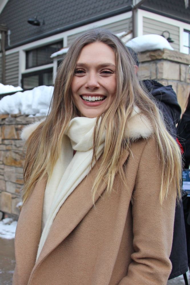 Happy birthday to my beautiful bby elizabeth olsen   I love u so much , ur a ray of sunshine to me  