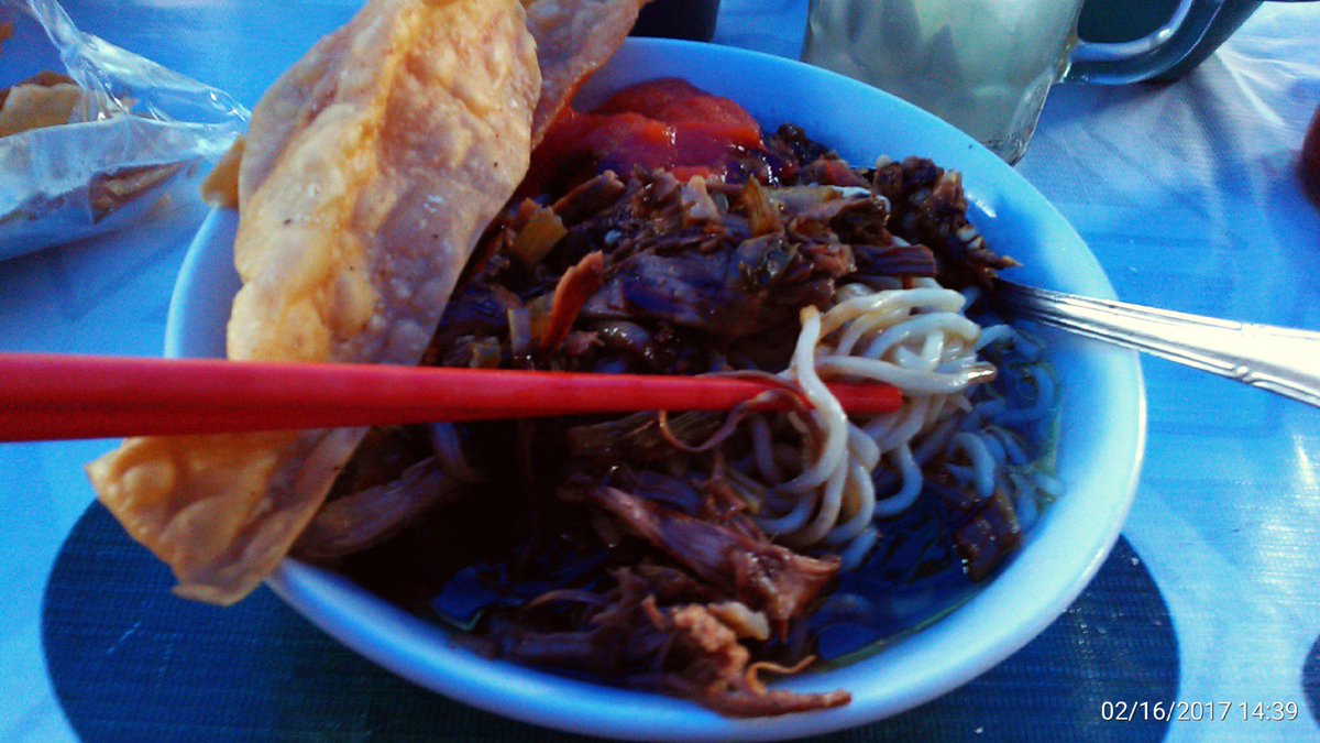 JogjaUpdate's tweet photo. #food: Mie Ayam Tunggalrasa Timur Sanata Dharma Yogyakarta.. Ngangenin rasanya.. 😘  ~ @geithamargareta https://t.co/kUP3cl0HH7