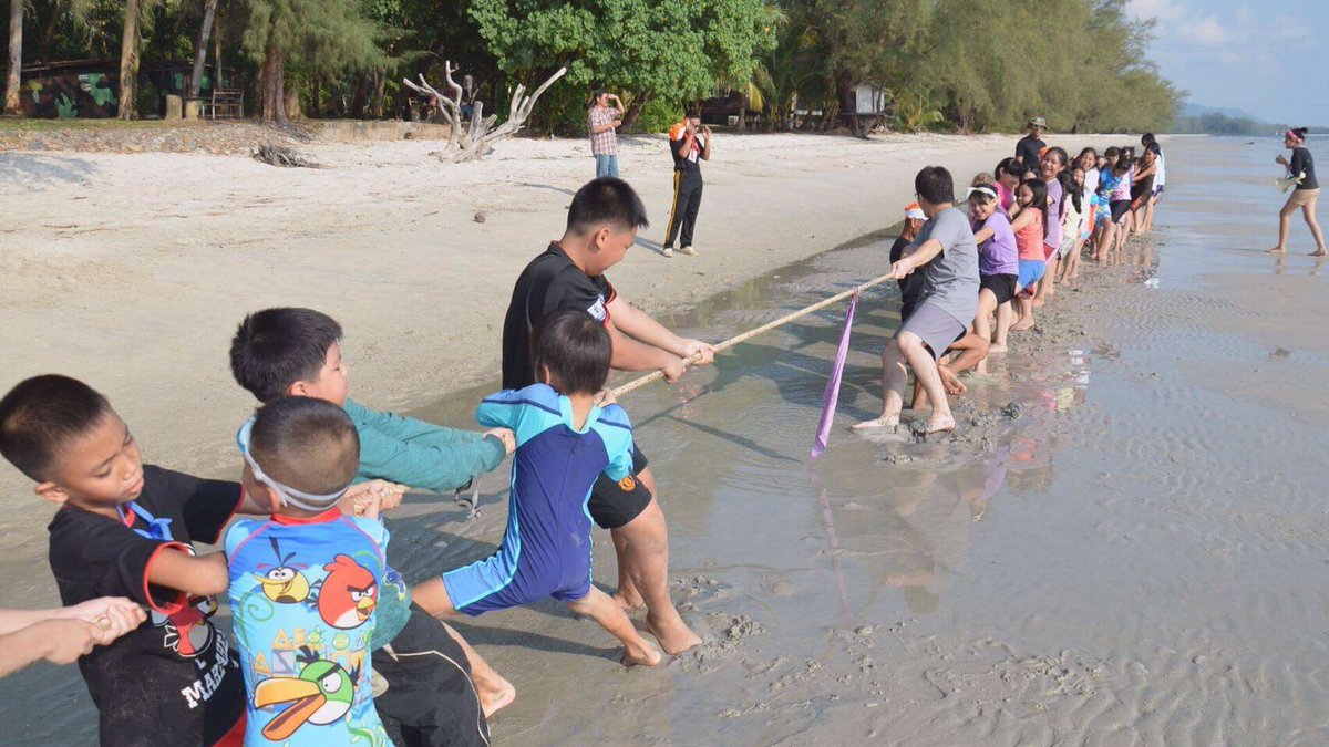 ใครมองหากิจกรรมดีๆ เสริมทักษะให้กับลูกหลานช่วงปิดเทอม..สภากาชาดไทยจัดค่ายเยาวชนที่ เขาล้าน จ.ตราด ครั้งที่16 รับจำนวนจำกัดนะครับ