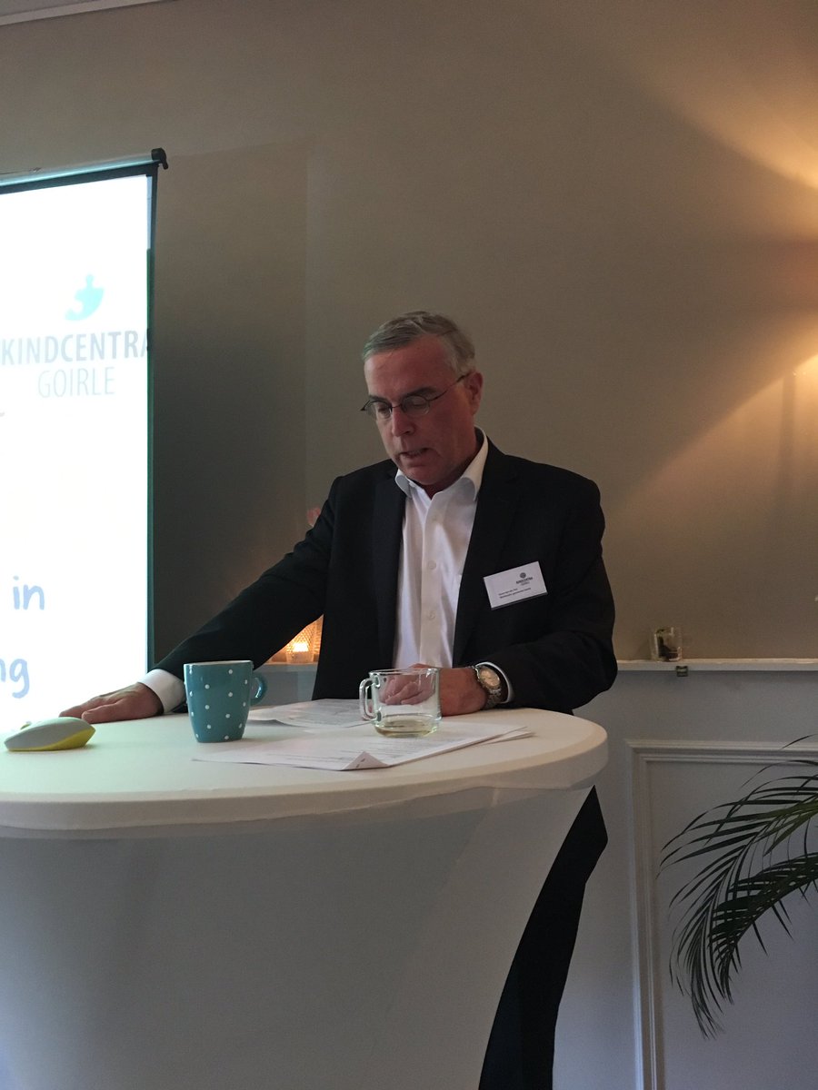 kindcentra's tweet photo. Wethouder Dhr. Guus van der Put trapt de 2 daagse mede af! https://t.co/n5k3SiXq73