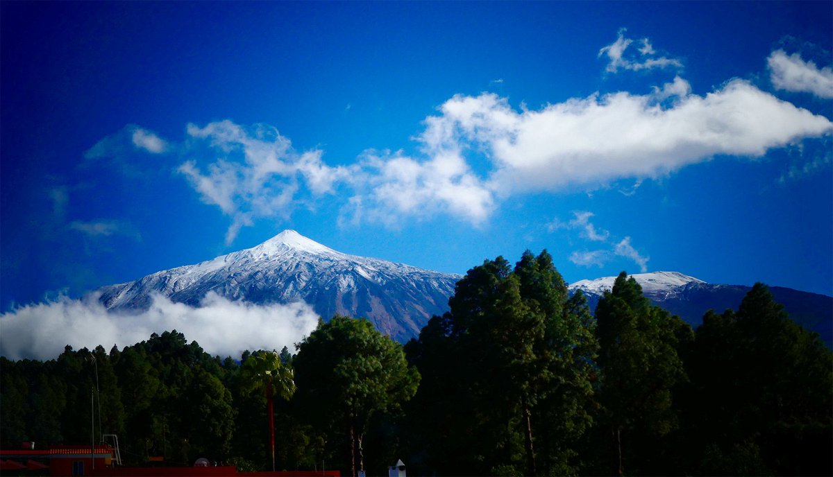 Nice picture of El Teide taken 4 days ago.
#ElTeide #Tenerife #photograpy #canaryisland #viajesteide #travel #tour #excursions #experiences
