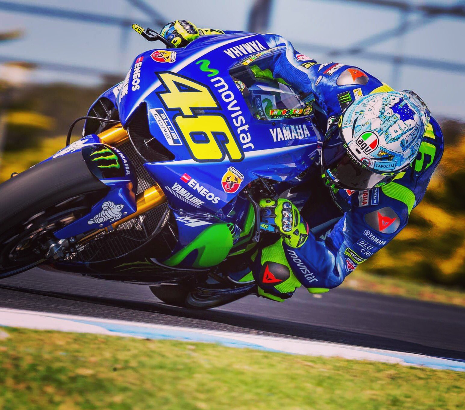 A HUUUUUGGGGEEEE happy birthday to the legend Valentino Rossi!   