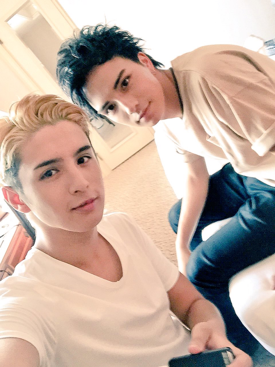 バンダリ亜砂也 お父さんに続いて 兄弟も今日誕生日や イケメンおめでとう 写真はめっちゃ前のやつしかないけど とりあえず一言だけ さっさと東京こい