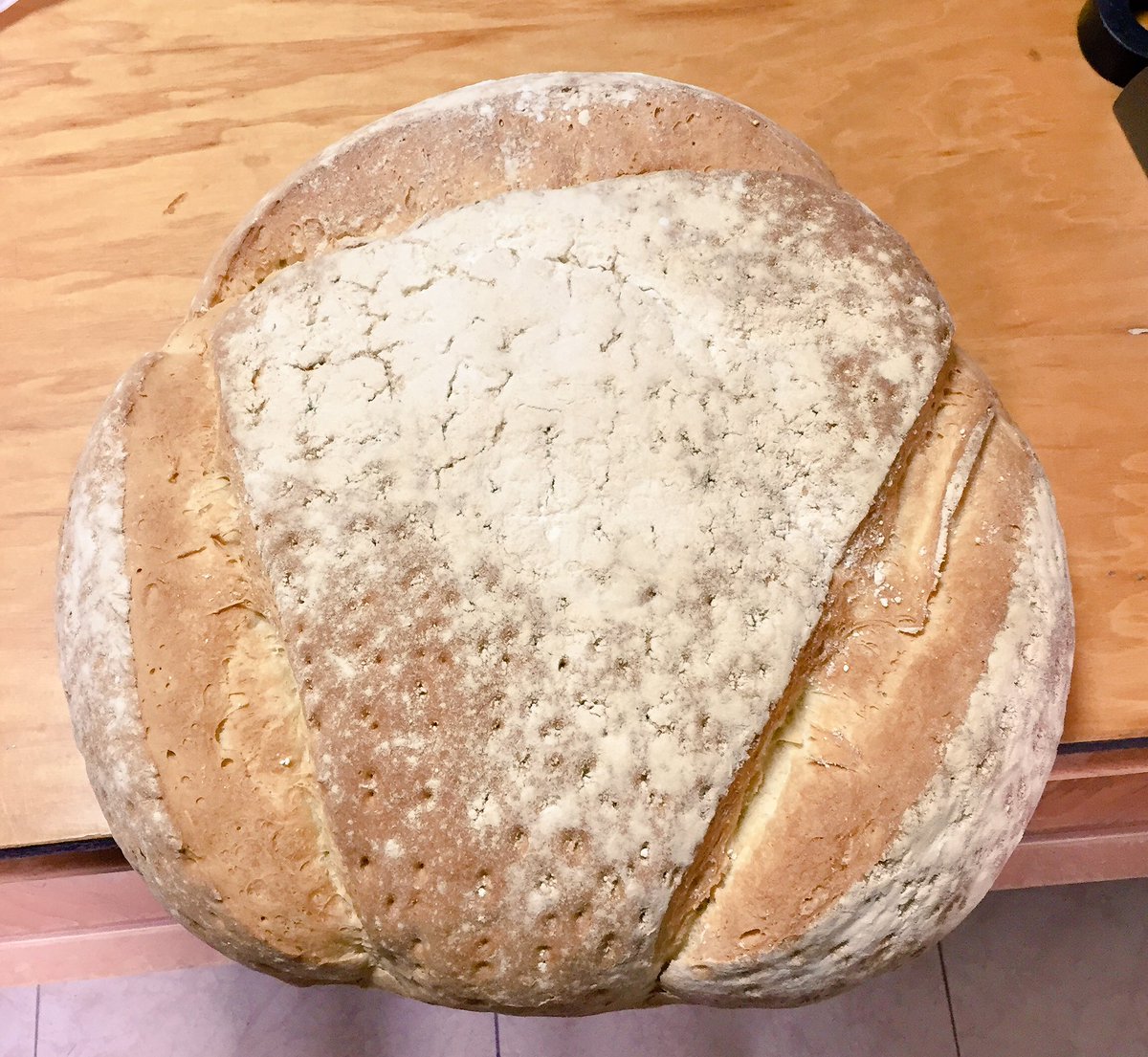 MolinosCano's tweet photo. Precioso pan de mas de 2,5 kg. Panaderia Maite #alcoy #alcoi #pan https://t.co/jY56xBog2A