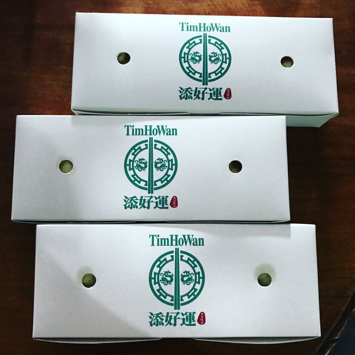 joaquin_closet's tweet image. Pasalubong for the parentals: pork buns, pork buns, pork buns 😋

#timhowan
#porkbuns