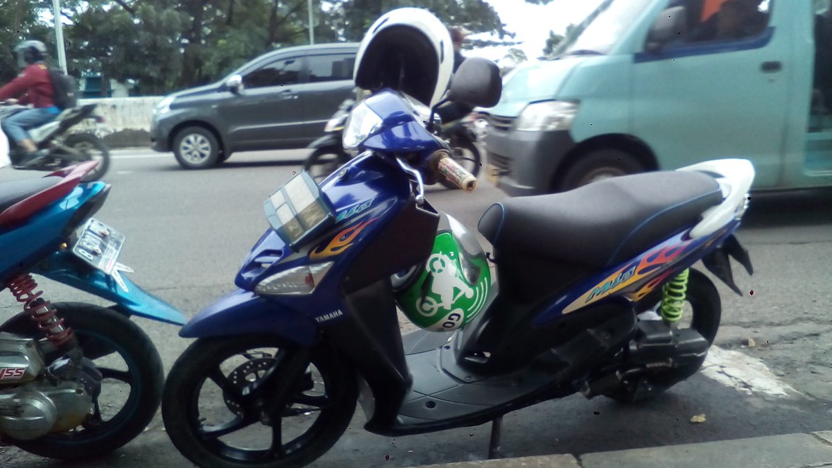 aroelanjani's tweet photo. Masih nunggu neng ,. Eh salah masih nunggu order maksudnya .. wkwkwk @gojekindonesia https://t.co/KAcdchrOT8