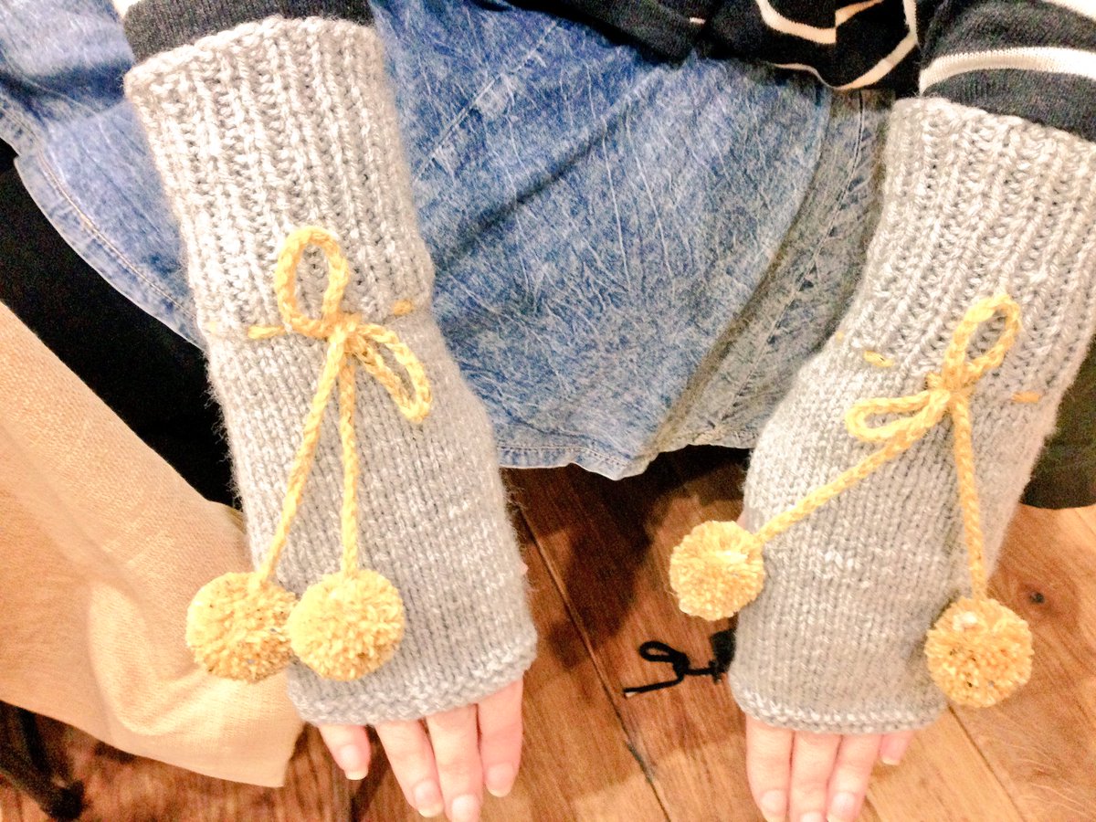 BingleyCraft's tweet photo. In October Abbi couldn't #knit then she joined our lovely Wednesday night #knitting #group and look what's happened! #proknitter #Saltaire https://t.co/9FMxPGfydm