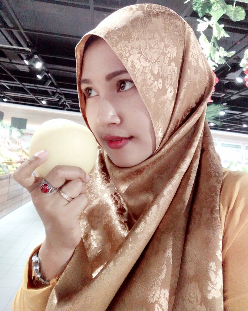 yuviliswa's tweet photo. Dalam diam... https://t.co/mnDJiOMbdV