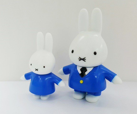 Miffy_UK's tweet image. RT for the chance to #win a Daddy &amp;amp; Miffy figurine set to celebrate the launch of the new Miffy range in @Debenhams! facebook.com/notes/miffy/da…