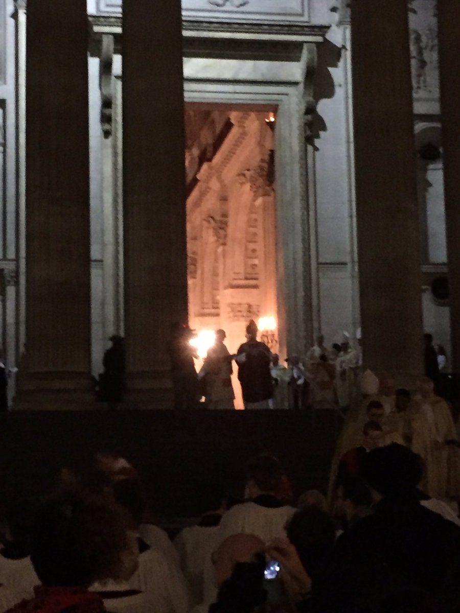 ArchdeaconLuke's tweet photo. #Synod says farewell to Bishop @dioceseoflondon #BF2L https://t.co/aHDPirK8Mo