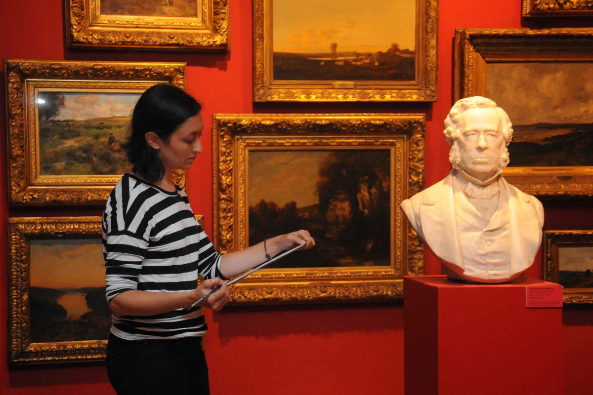 BellasArtesAR's tweet photo. #BocetosGuiados Este sábado, desde las 17.15, vení a dibujar en la salas del Museo. A partir de los 12 años. Entrada gratuita. https://t.co/ms2bVQ7sMv