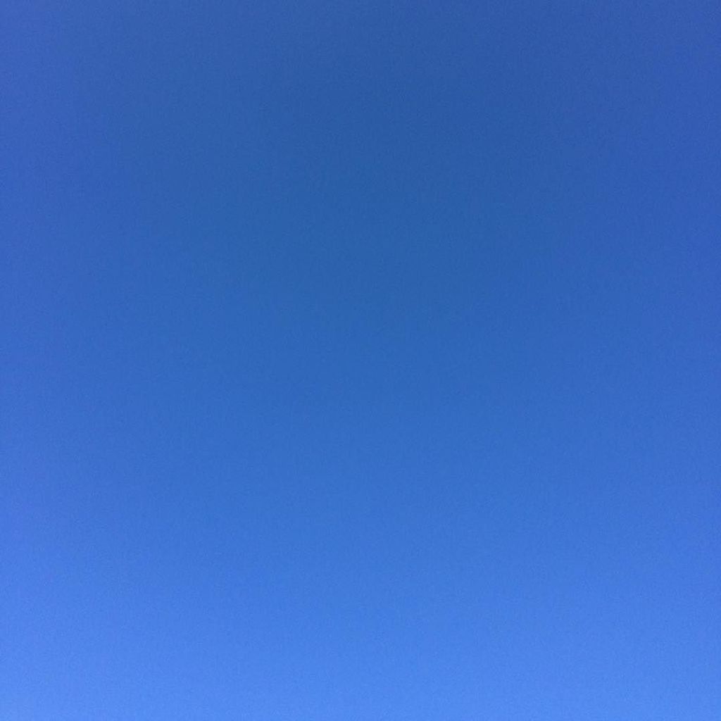 architettoare's tweet photo. Casa. - A proposito di vivere - 
#chelu #azulu #todaysky #nugoro #nugoroamada #sardegna #c… https://t.co/pKnADXartI https://t.co/8jYPWy6tiq