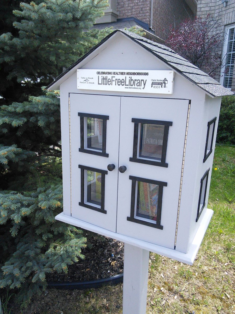 FrontYardLFLs's tweet photo. Yesterday I dropped by #LitteFreeLibrary Newell Crescent #BurlON https://t.co/V3rpnr3EtR https://t.co/6vkhO4sYZj