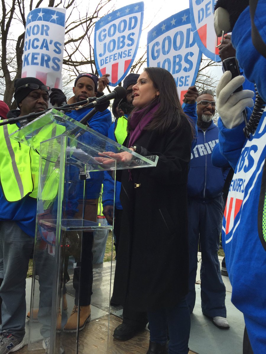 GoodJobsNation's tweet photo. .@NomikiKonst : this is about American values. #defendgoodjobs https://t.co/C6cS3Bzp3E
