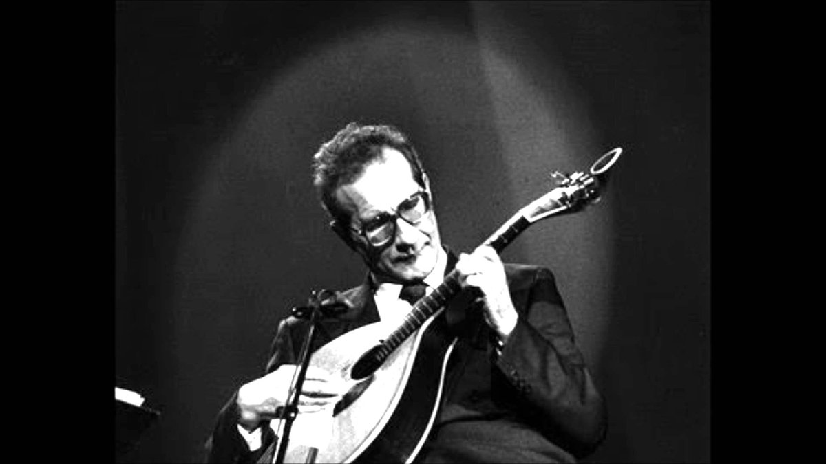 fnacportugal's tweet photo. Foi um dos grandes símbolos da cultura portuguesa. E, hoje, Carlos Paredes faria 92 anos... https://t.co/8fGuQUel6N