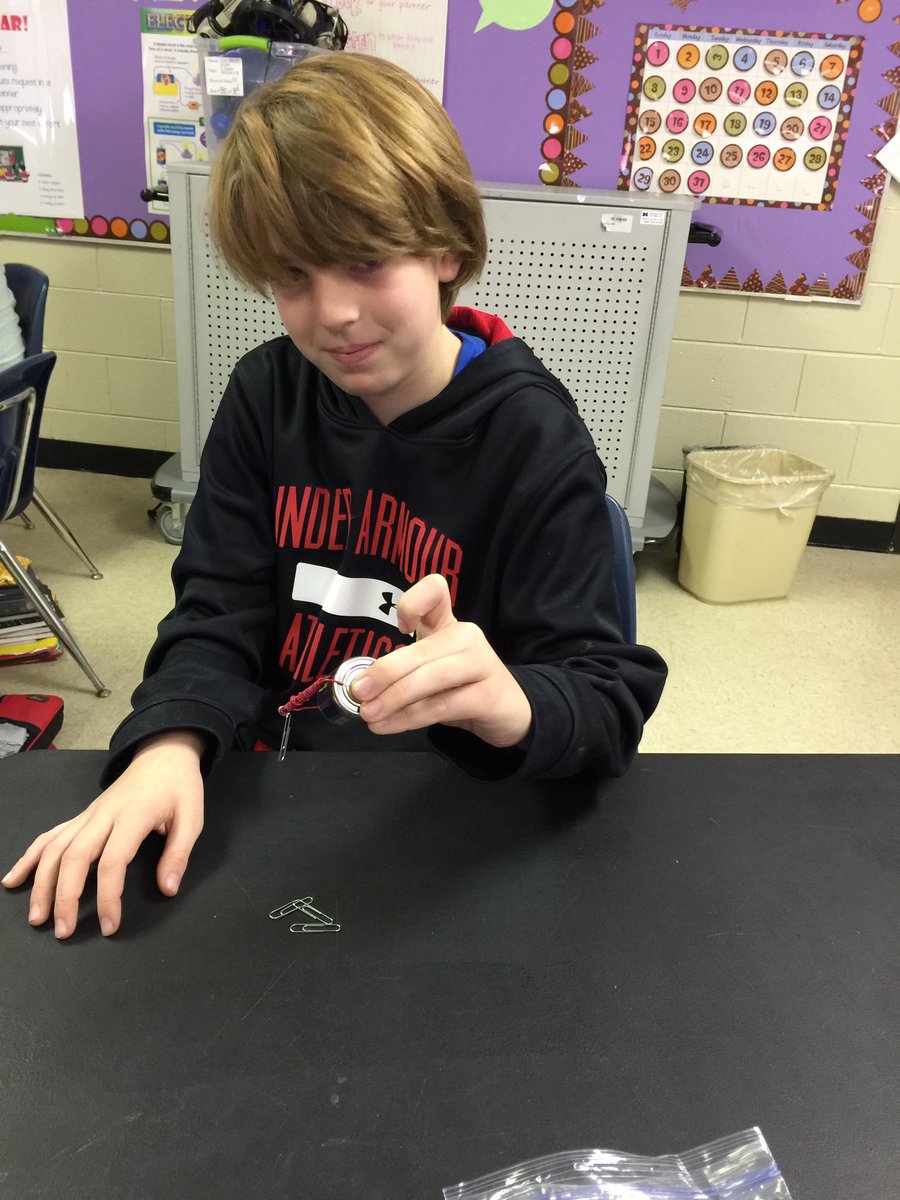 5thOakGrove's tweet photo. Building an Electromagnet in science center work today! How many paper clips can you pick up? 😀👍🏻 @oges_faa #OGESEaglePride https://t.co/U6NMWbXfBK