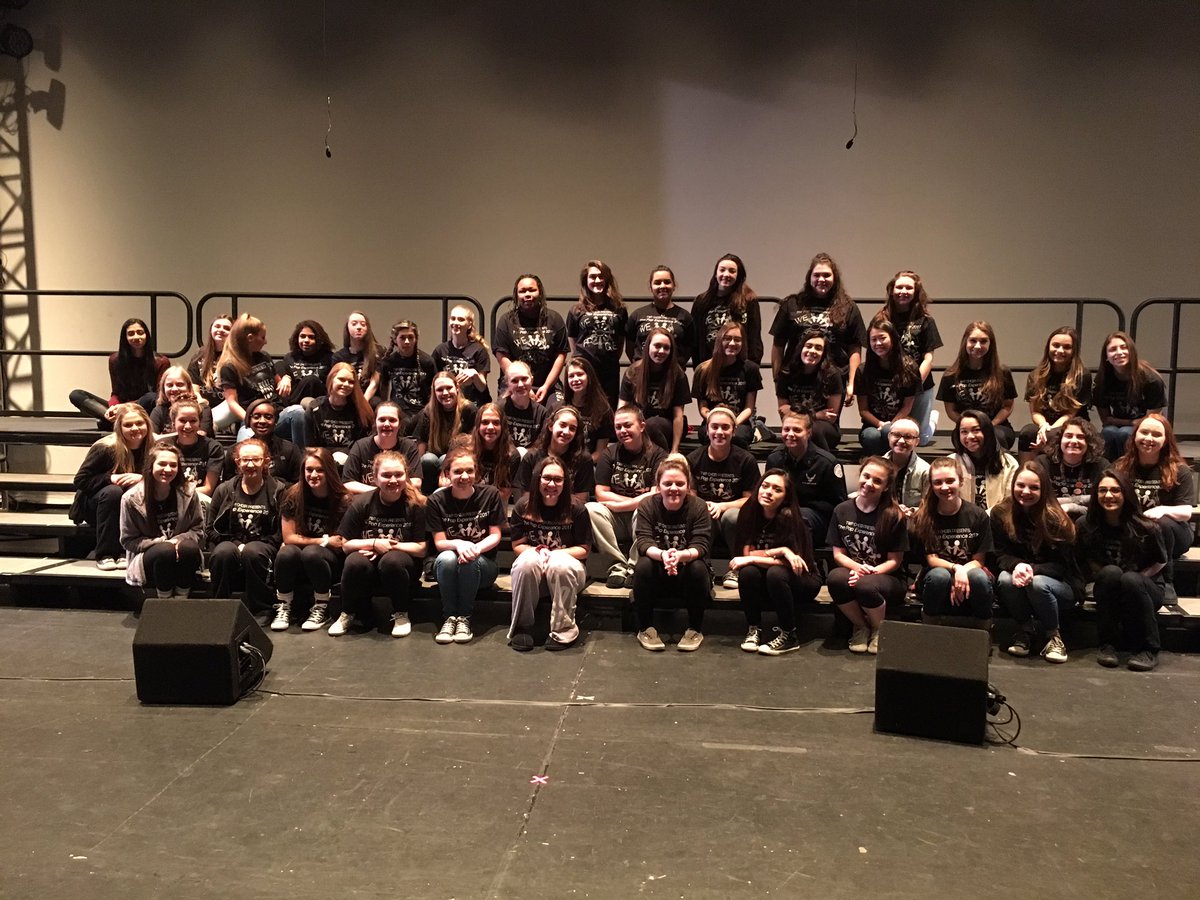 TWPChoirStudent's tweet photo. Womens chorus is ready for the show tonight! Come out and see it @7:30 in the IBPAC!! Get your tickets soon theyre selling out!🎤 @TWPChoirs https://t.co/uxayXWBhw7
