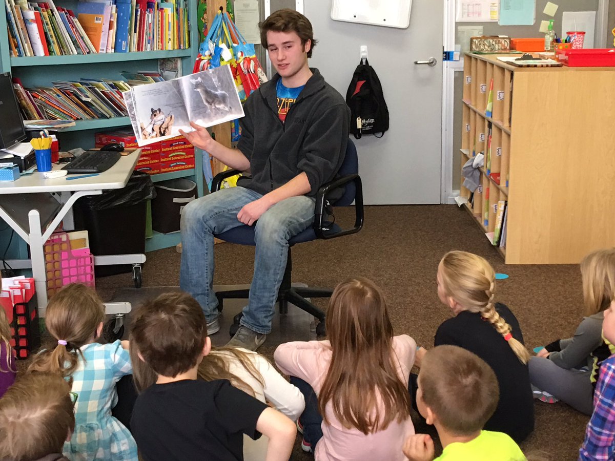 AsfeldSandy's tweet photo. Thank you to Mrs. Rice's Public Speaking class for reading to us today!
#cselovestoread #cserocori #csestrong #cse2028 https://t.co/HpmPs91hGI
