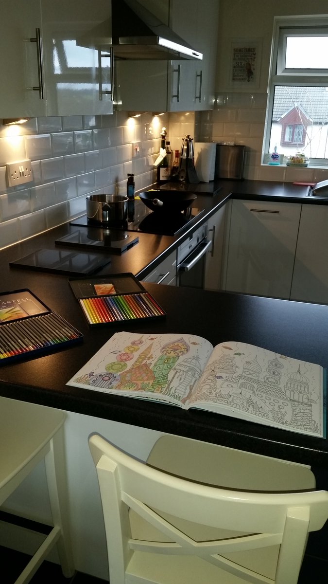 jeacock41's tweet photo. Chilled afternoon doing #LostOcean @johannabasford https://t.co/kzZLLQVoI5